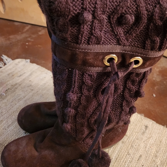 Report Brown Knit Heeled Boots Sz 9 - Picture 1 of 10